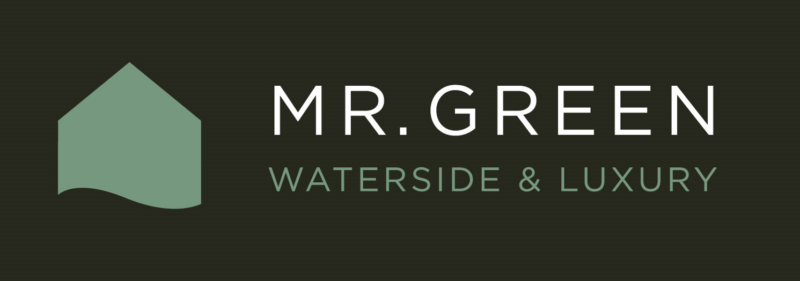 Mr Green Waterside & Luxury logo