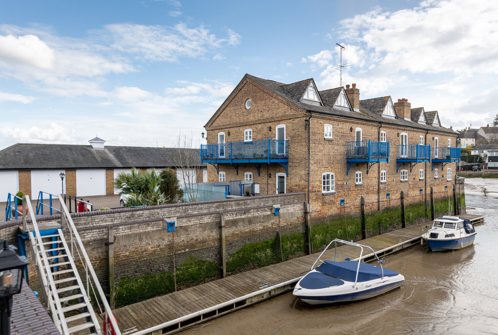 10514 Maldon, Essex Waterside Properties