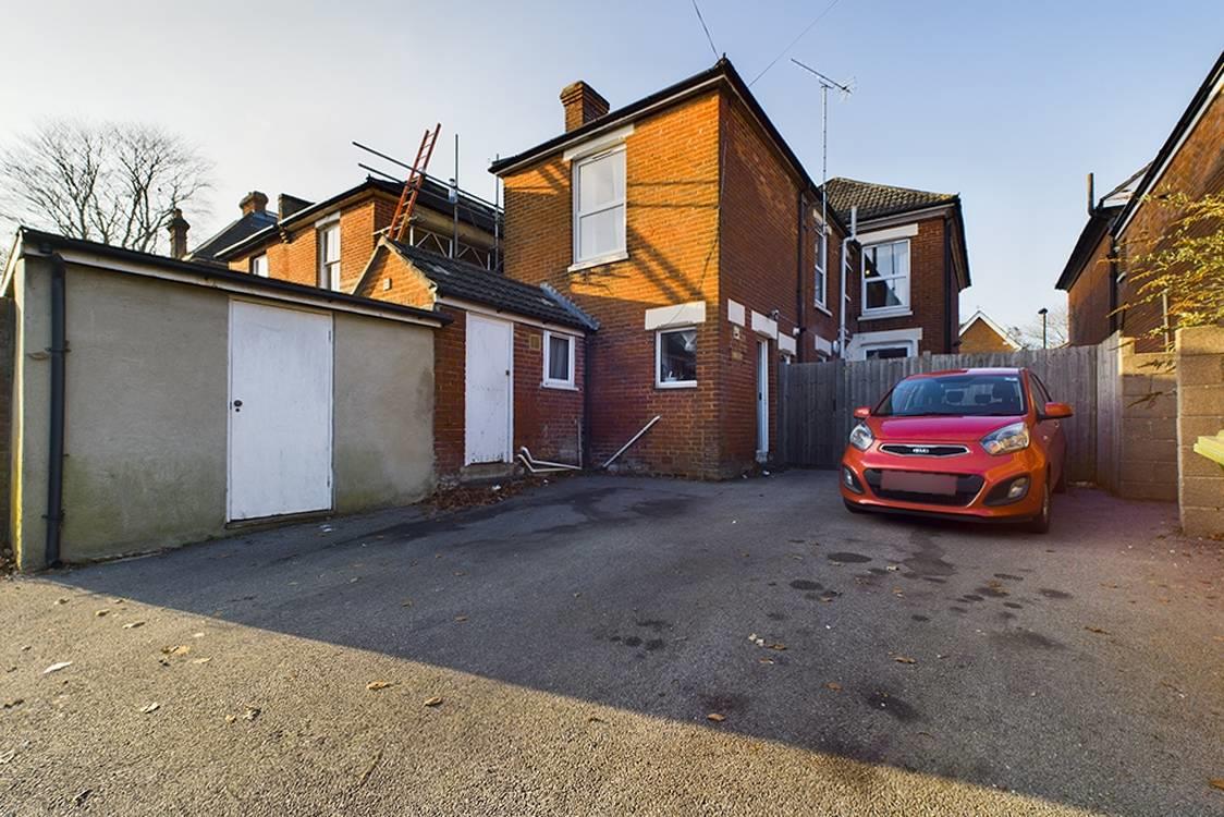 Gordon Avenue, Southampton 19124004 Waterside Properties