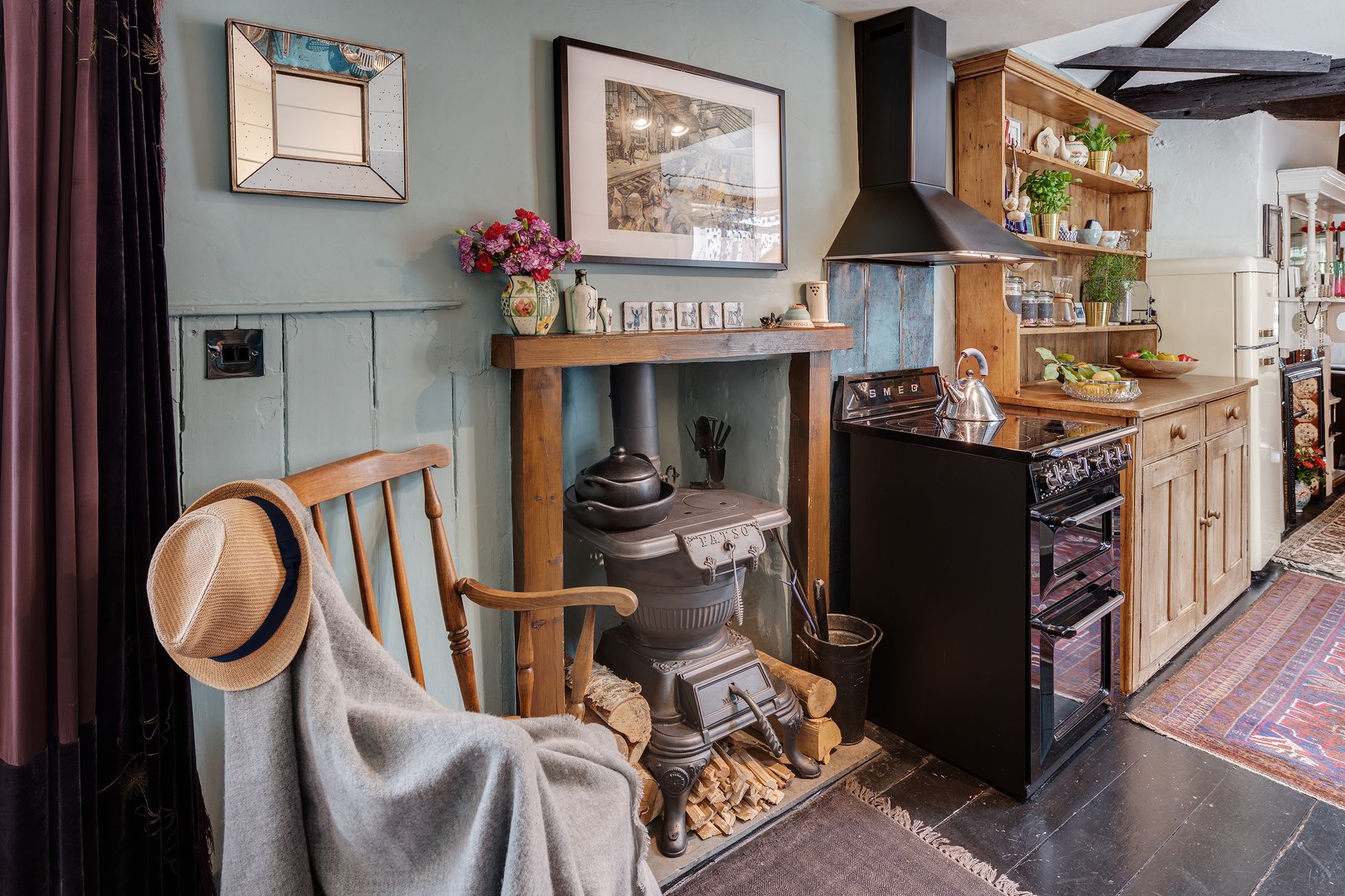 Bell Cottage, Browns Hill, Dartmouth Waterside Properties