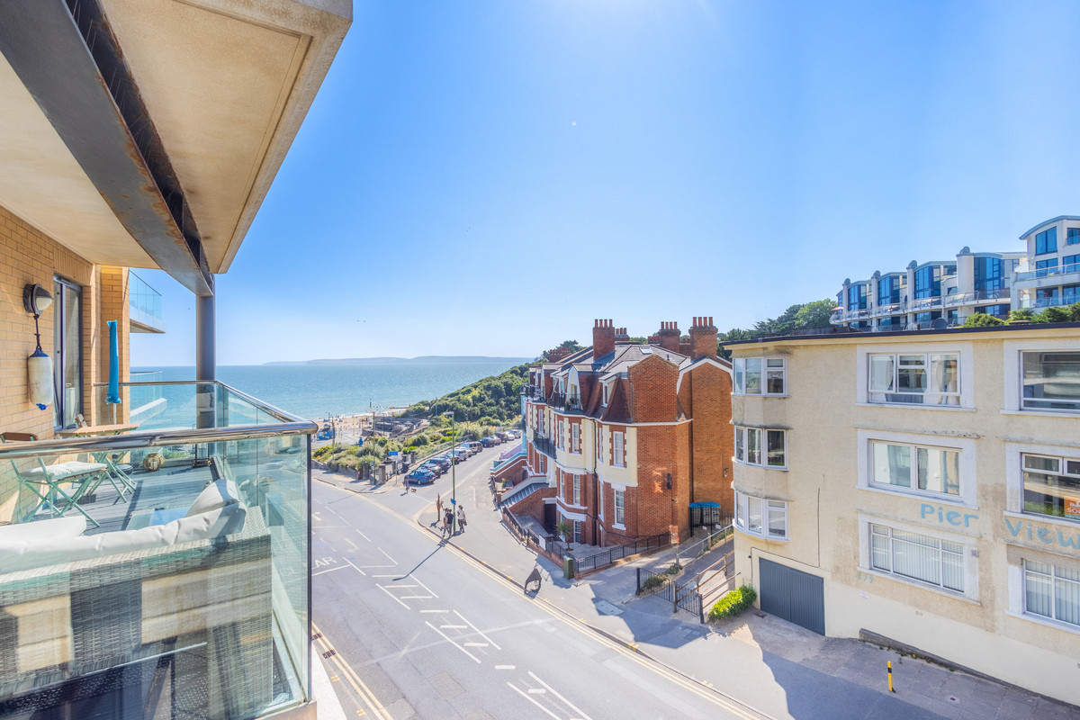 The Point, Marina Close, Spa, Bournemouth, BH5 1BT 277280