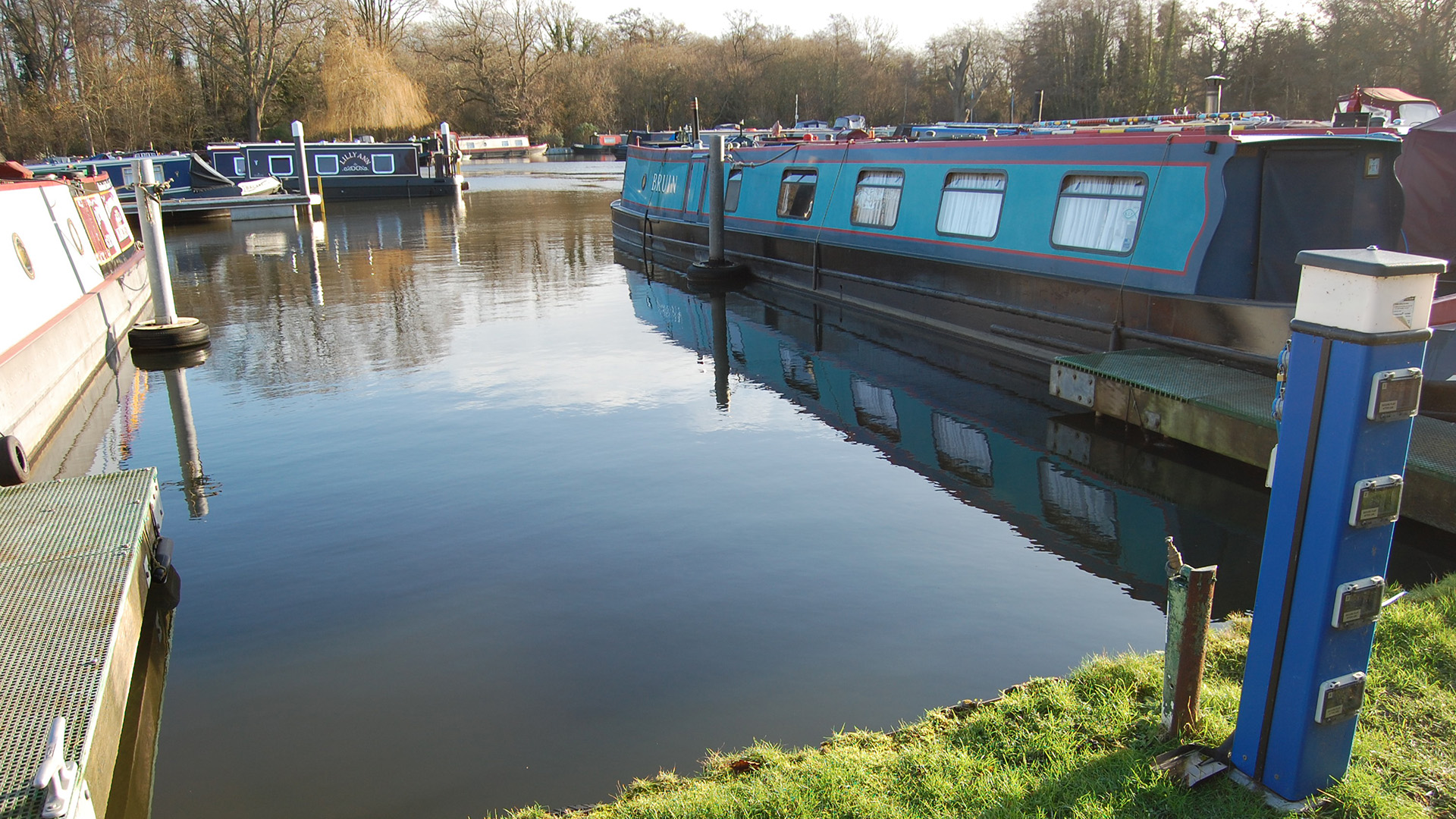 Pyrford Marina Waterside Properties